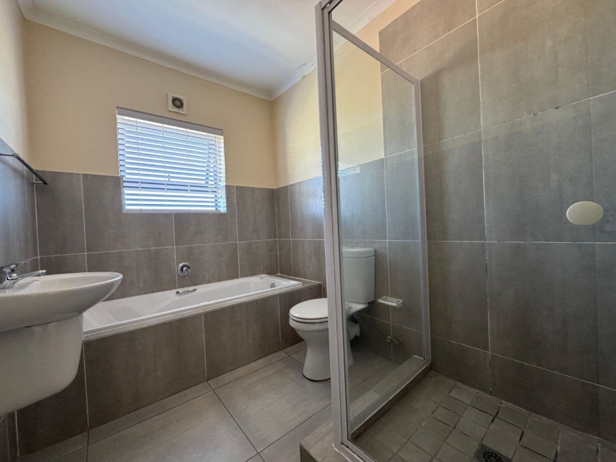 To Let 3 Bedroom Property for Rent in Parklands Western Cape